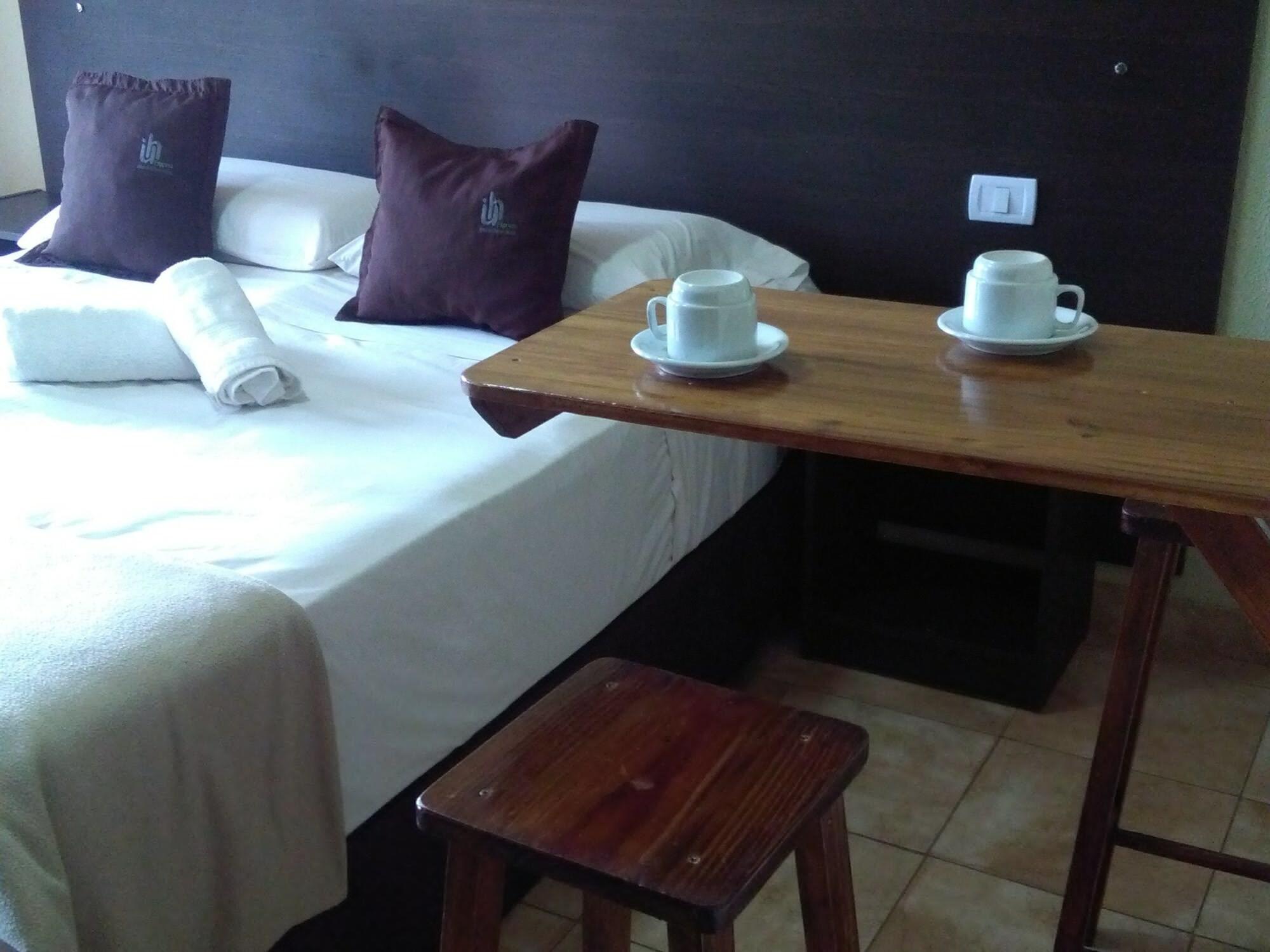 Iguazu Urban Hotel Express Пуерто Игуасу Екстериор снимка
