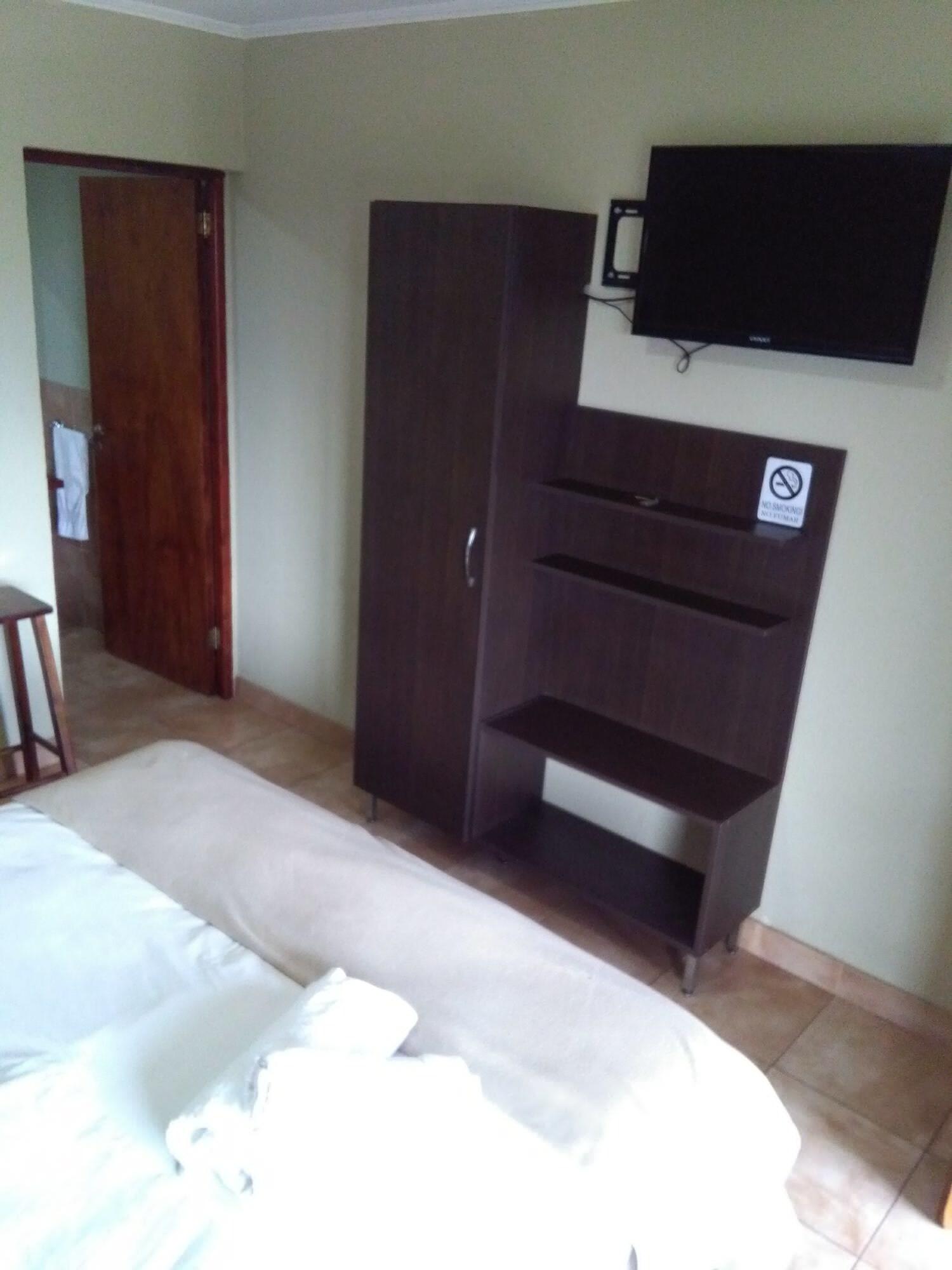 Iguazu Urban Hotel Express Пуерто Игуасу Екстериор снимка