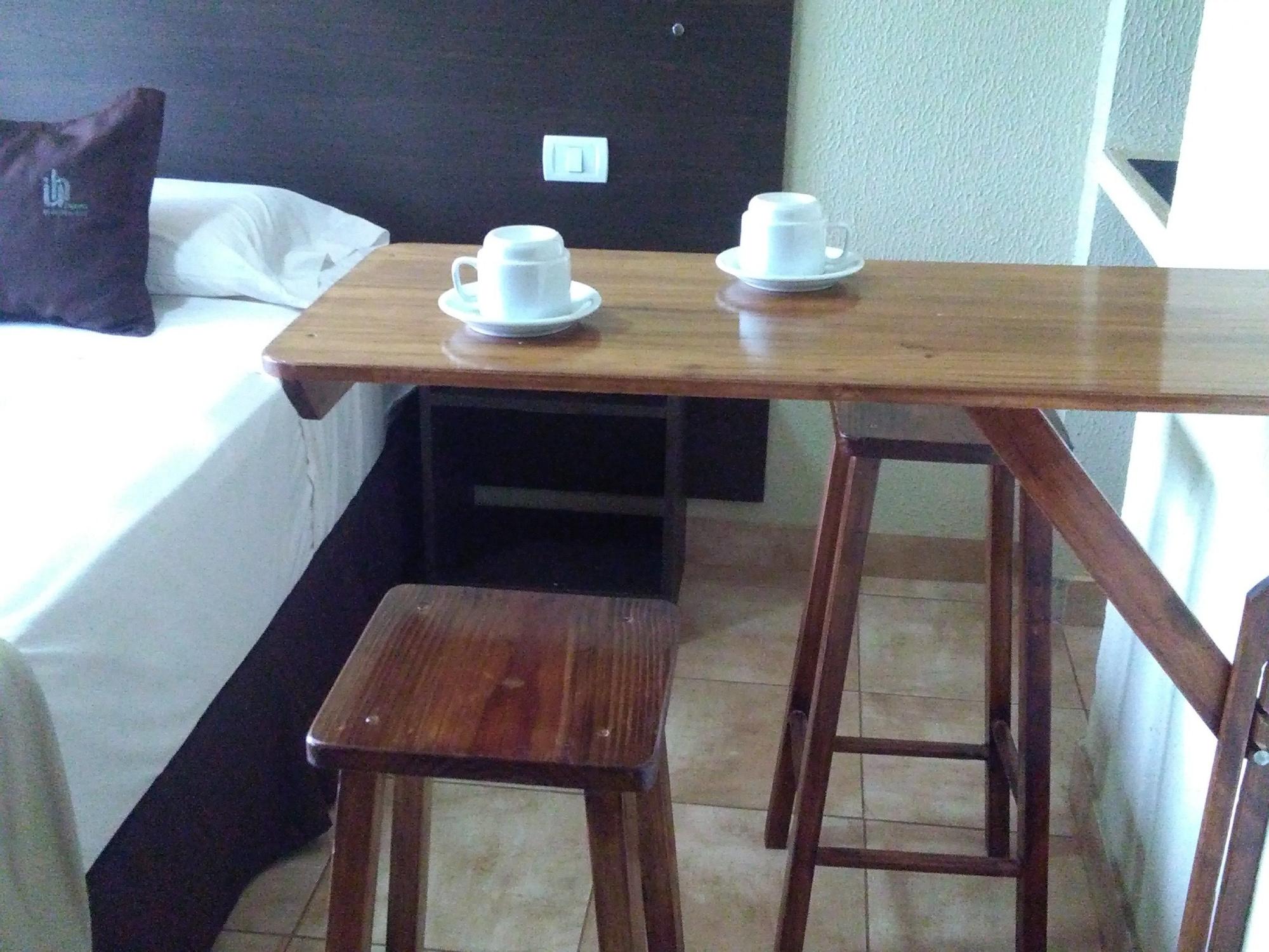 Iguazu Urban Hotel Express Пуерто Игуасу Екстериор снимка