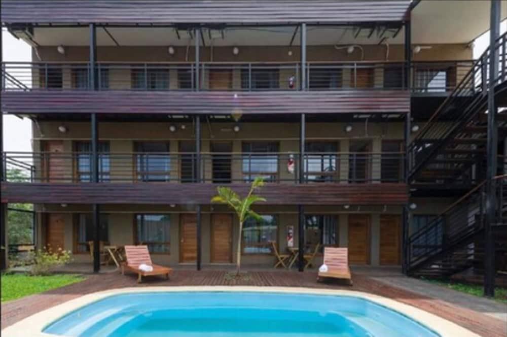 Iguazu Urban Hotel Express Пуерто Игуасу Екстериор снимка