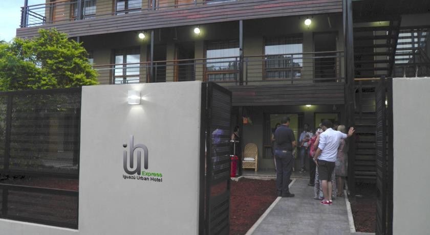 Iguazu Urban Hotel Express Пуерто Игуасу Екстериор снимка
